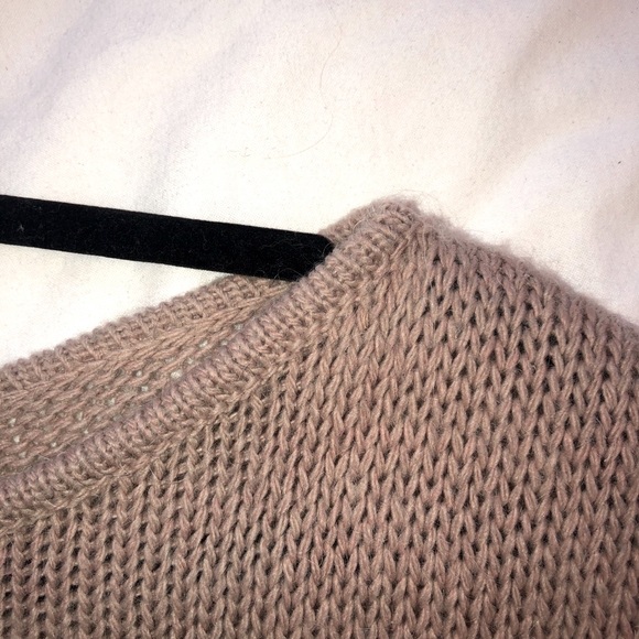 Brandy Melville pink wool sweater - Picture 2 of 2